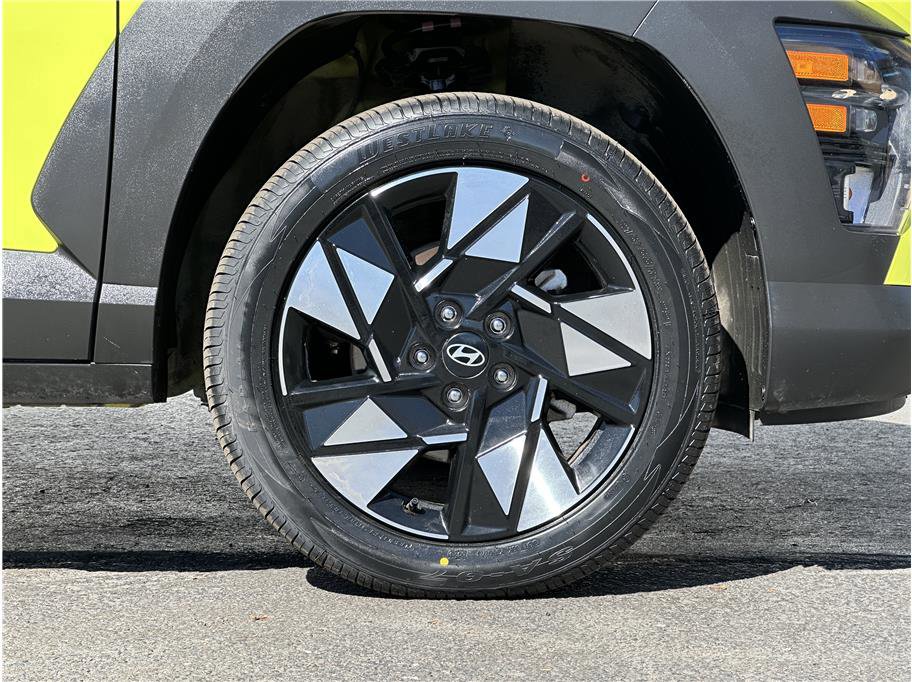 Used 2024 Hyundai Kona SEL image 28