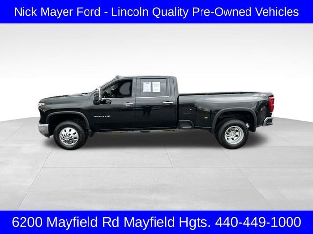 Used 2024 Chevrolet Silverado 3500 LTZ w/ LTZ Convenience Package image 4