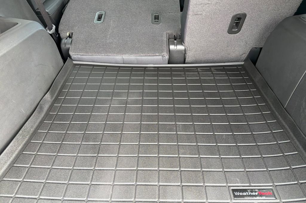 Used 2017 Chevrolet Equinox LT w/ Convenience Package image 12