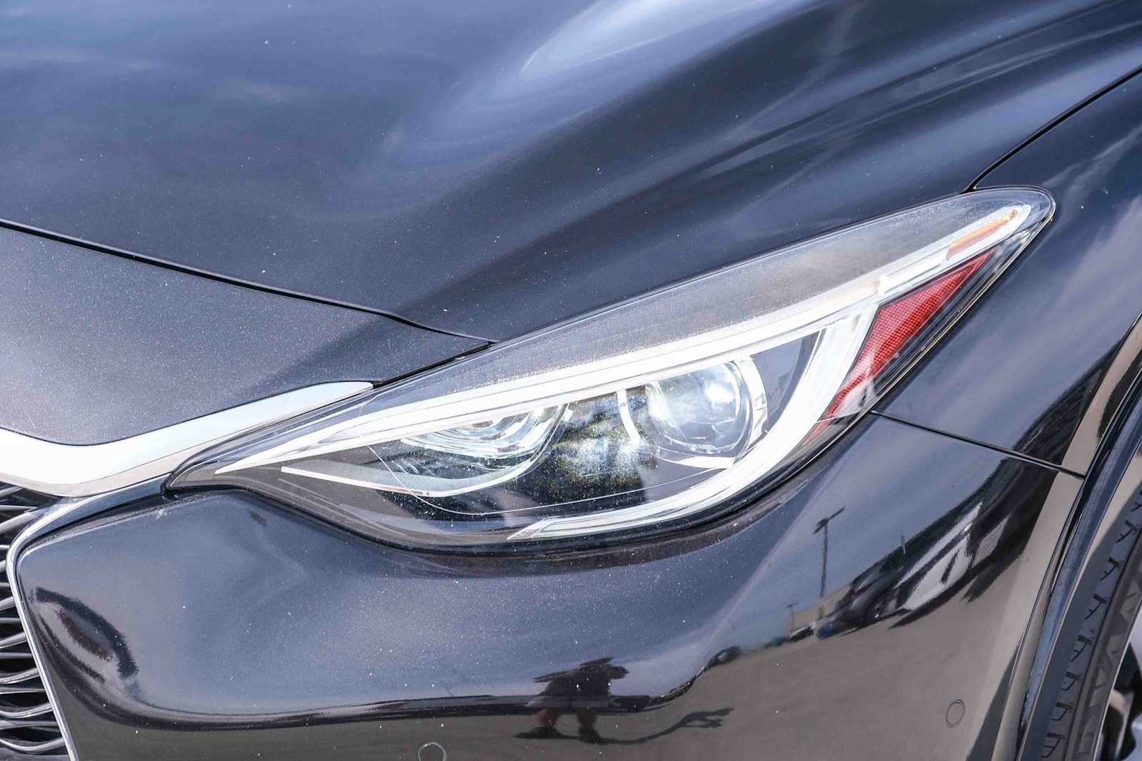 Used 2019 INFINITI QX30 w/ Cargo Package FWD image 12