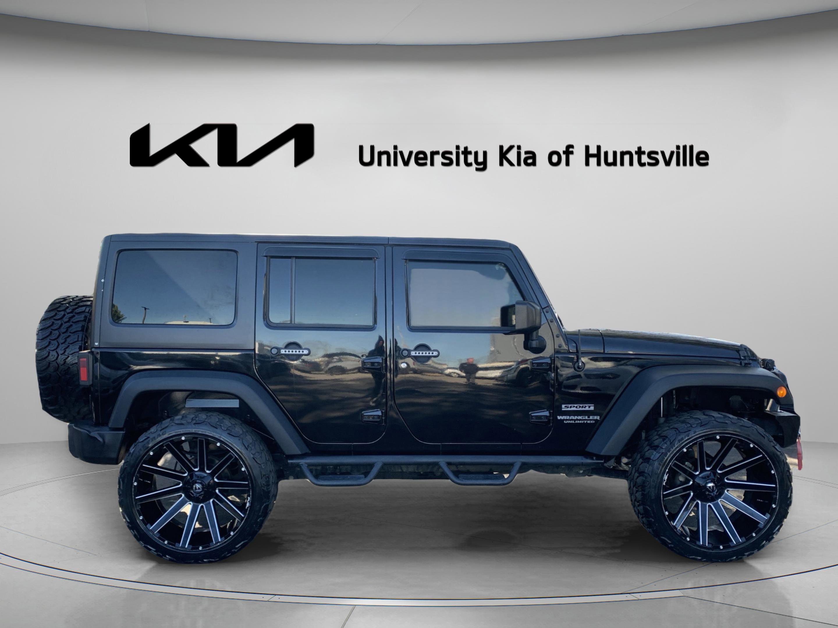 Used 2017 Jeep Wrangler Unlimited Sport w/ Connectivity Group image 10
