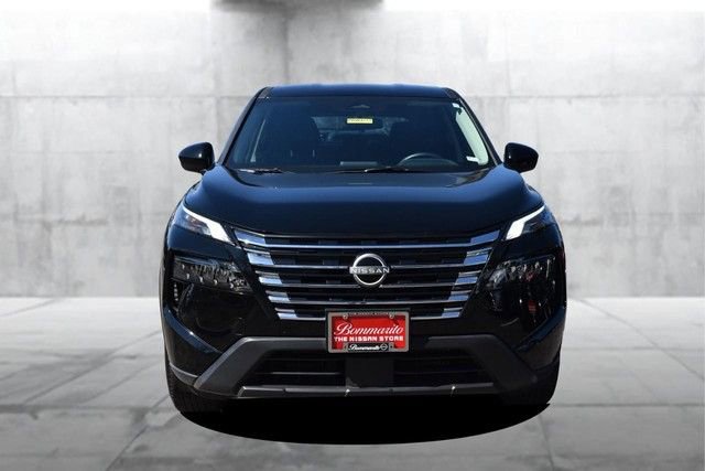 Certified 2025 Nissan Rogue SV image 4