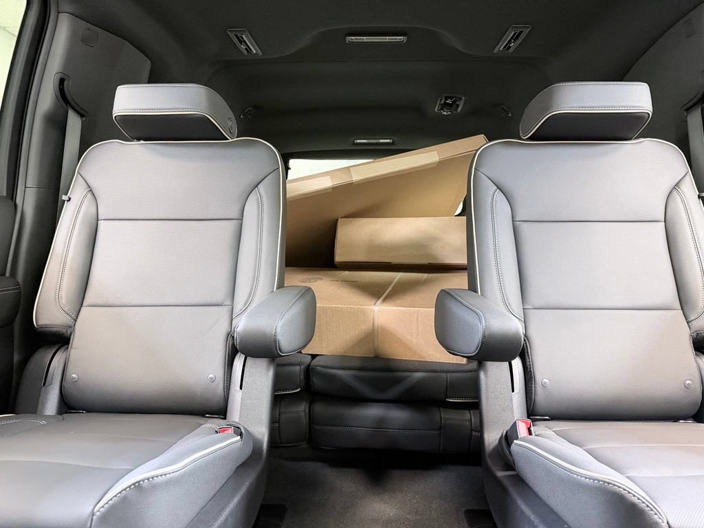 New 2026 GMC Yukon XL Elevation w/ Elevation Premium Package AWD/4WD image 17