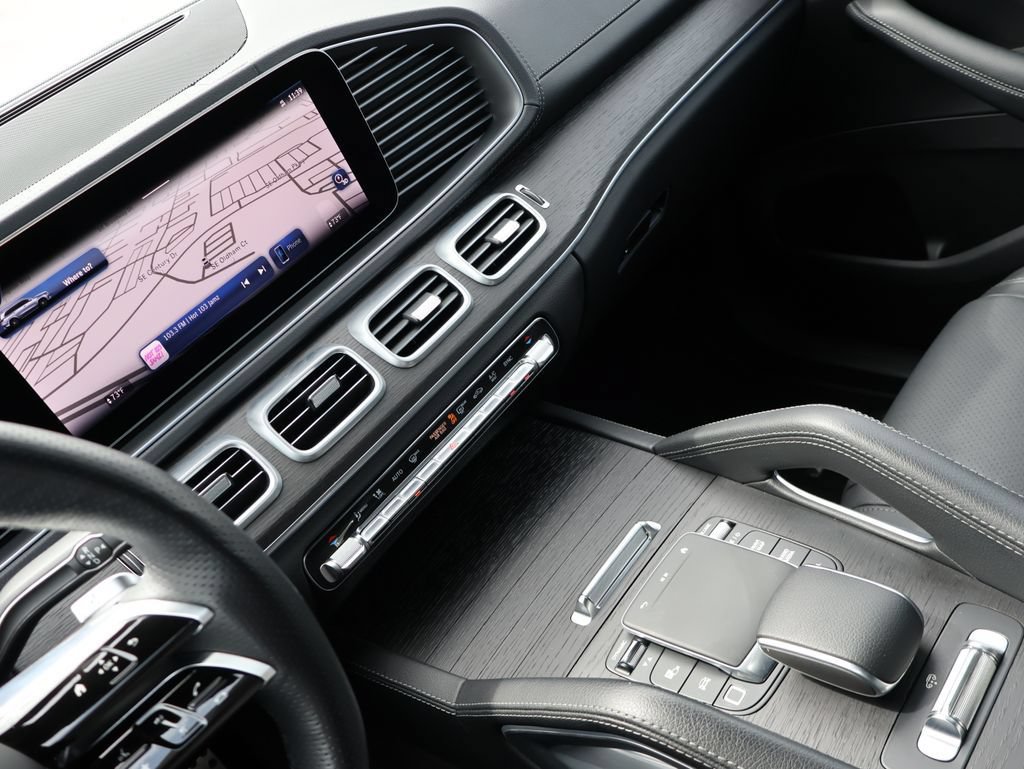 Certified 2025 Mercedes-Benz GLS 450 4MATIC image 22