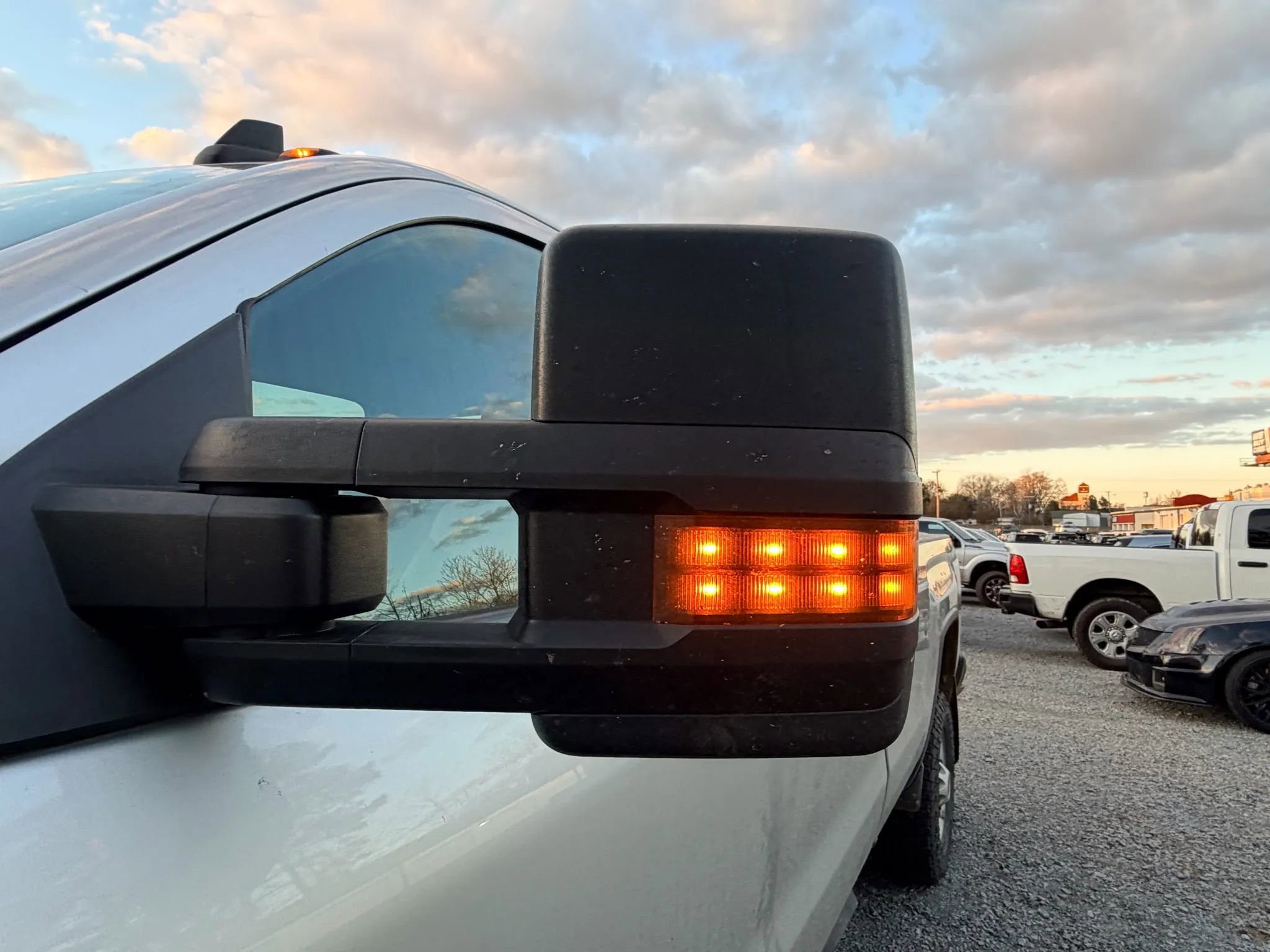 Used 2019 GMC Sierra 2500 4x4 Crew Cab image 2