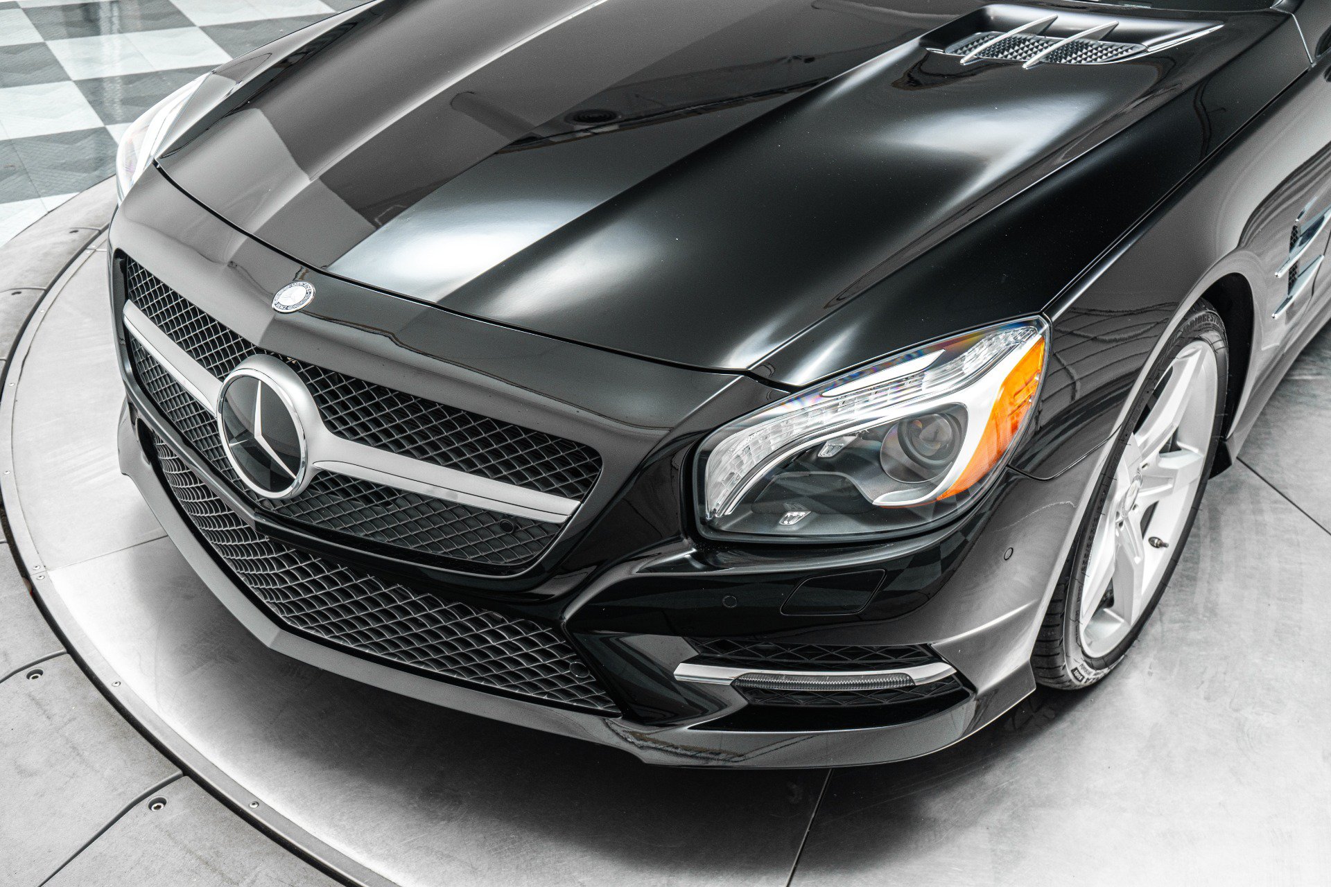 Used 2016 Mercedes-Benz SL 550 image 33