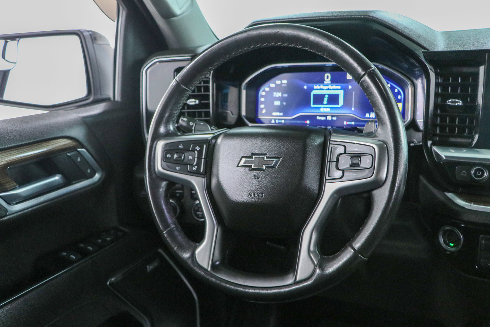 Used 2022 Chevrolet Silverado 1500 RST w/ Redline Edition AWD/4WD image 14