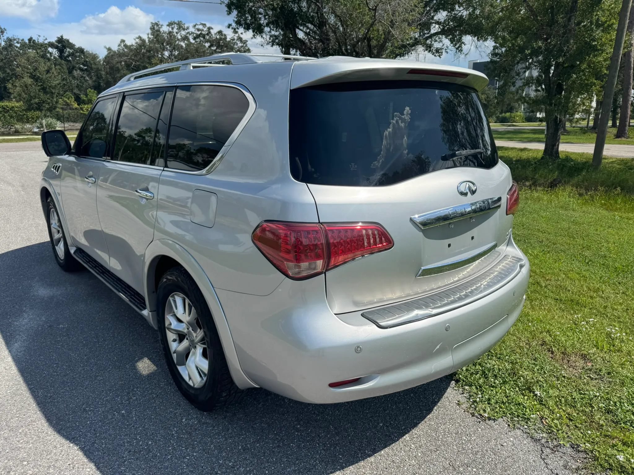Used 2014 INFINITI QX80 2WD w/ Theater Package image 7