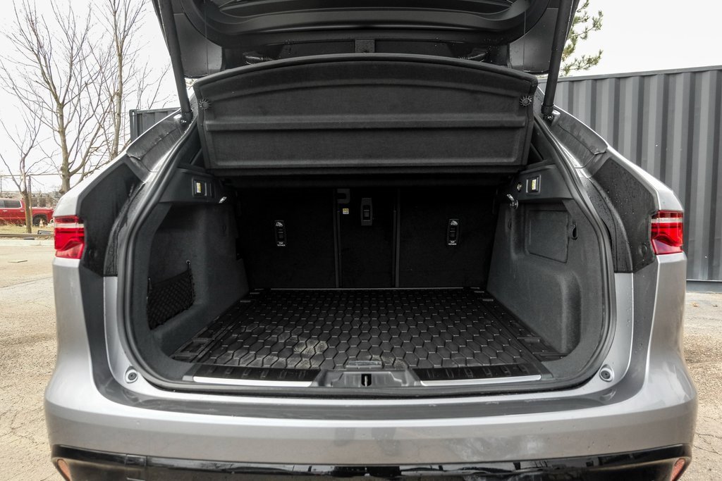 New 2026 Jaguar F-PACE R-Dynamic S image 8