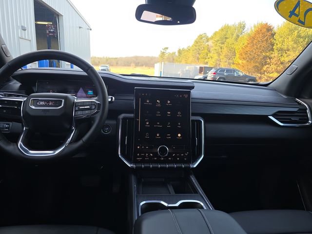 Used 2024 GMC Acadia Elevation image 13