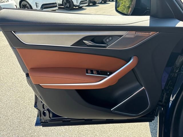 New 2026 Jaguar F-PACE R-Dynamic S image 10