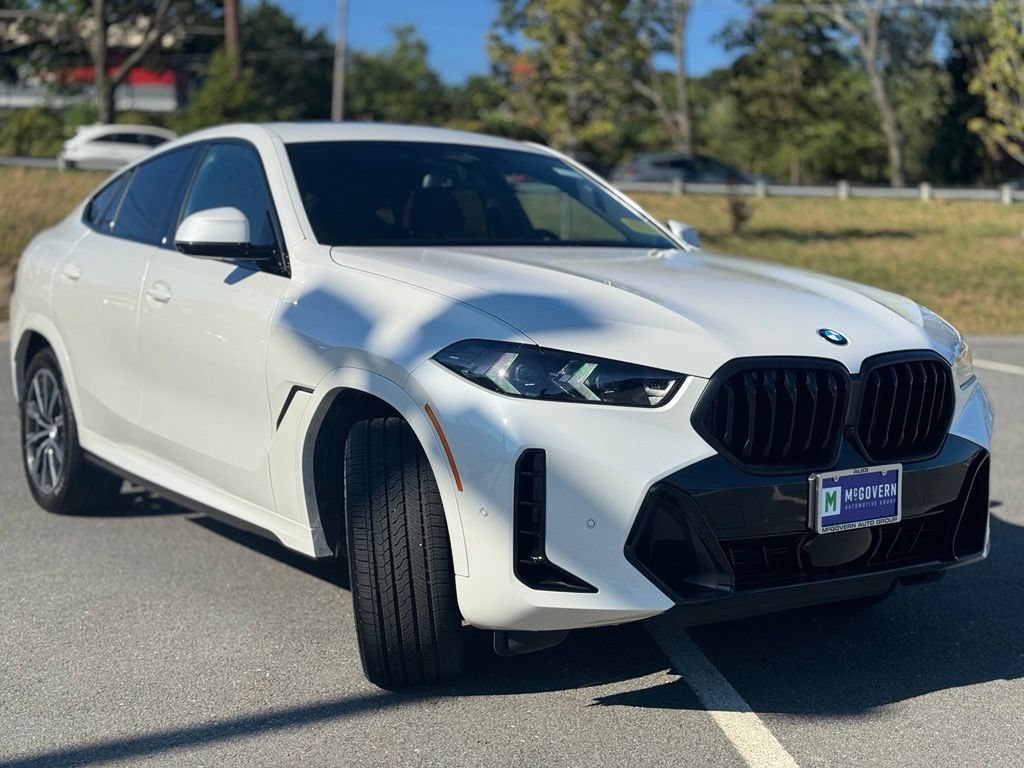 Used 2026 BMW X6 xDrive40i w/ Climate Comfort Package AWD/4WD image 9