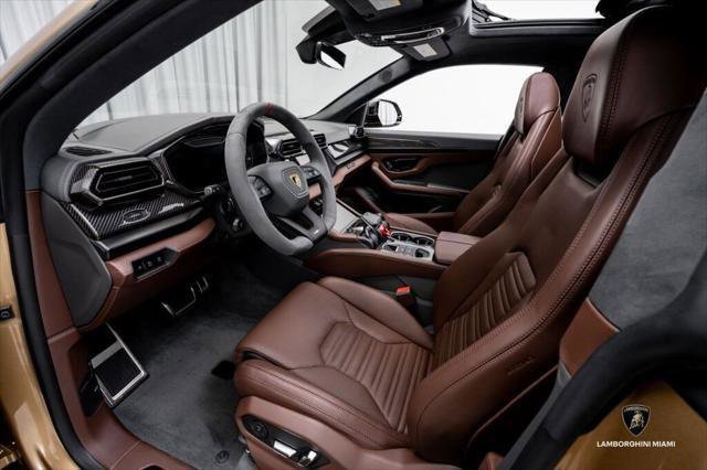 Used 2025 Lamborghini Urus SE AWD/4WD image 25