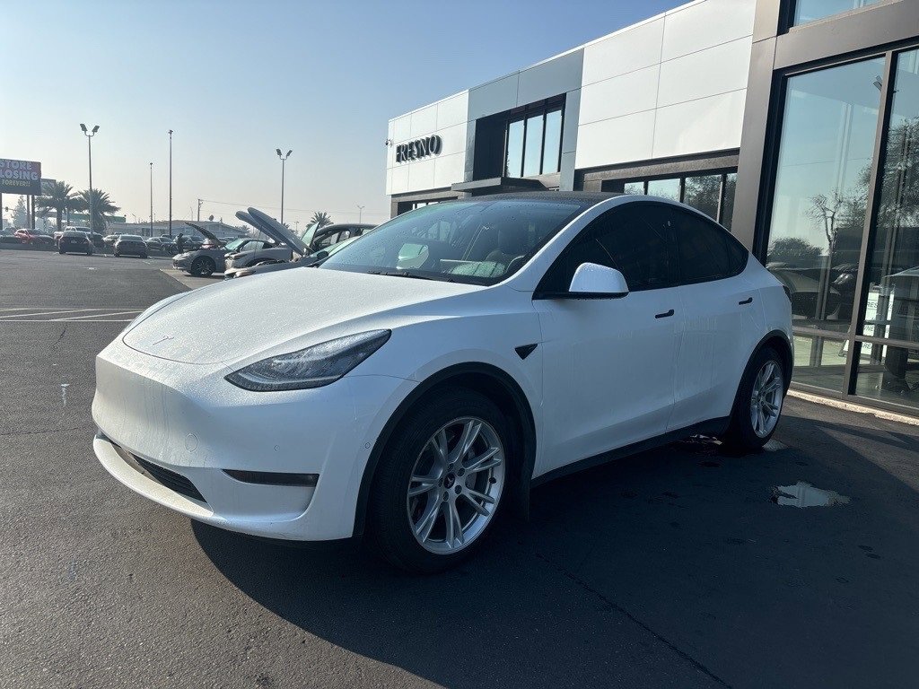 Used 2021 Tesla Model Y Long Range image 4