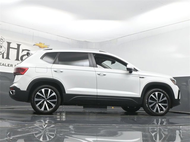 Used 2023 Volkswagen Taos SE w/ Panoramic Sunroof Package image 53