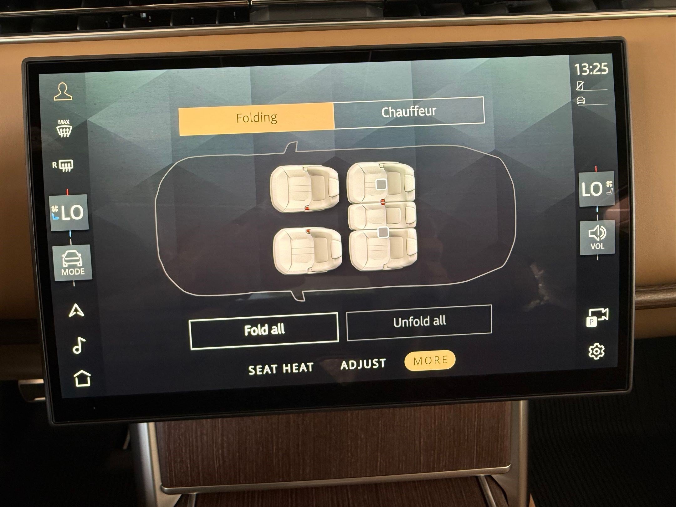 New 2026 Land Rover Range Rover SE AWD/4WD image 19