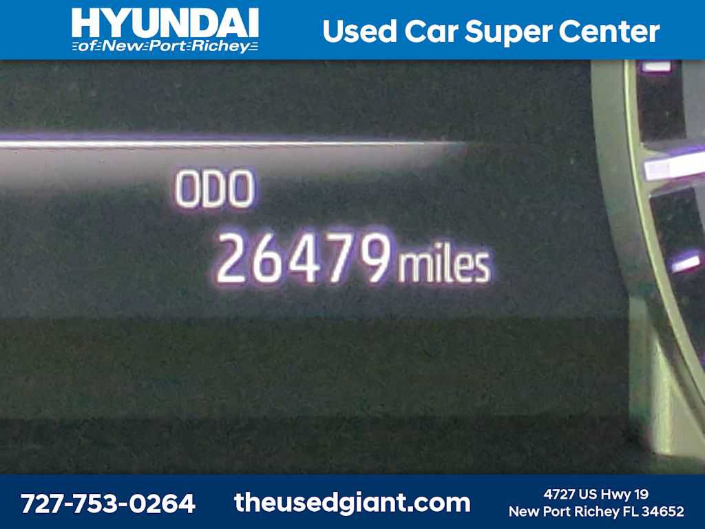 Used 2023 Toyota Highlander LE FWD image 31