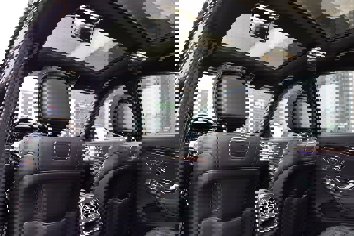 Used 2019 Mercedes-Benz S 560 Sedan image 40