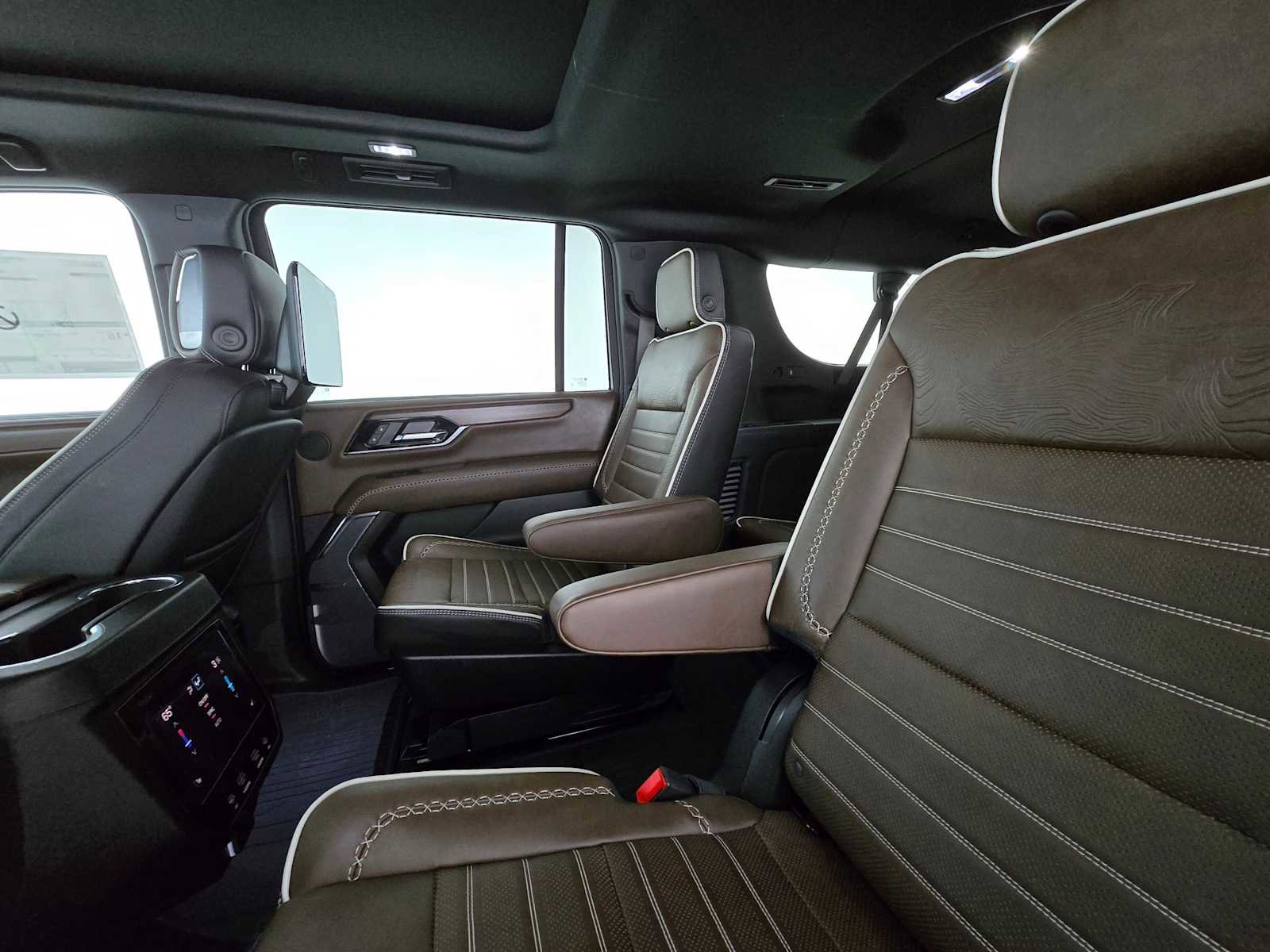 New 2026 GMC Yukon XL Denali Ultimate w/ LPO, Illumination Package image 18