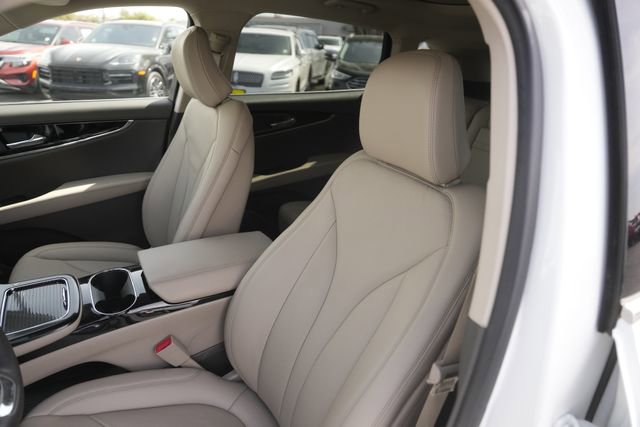 Used 2022 Lincoln Nautilus Reserve image 10