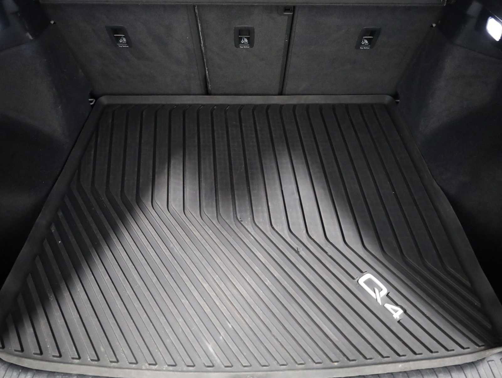 Used 2023 Audi Q4 e-tron Premium Plus w/ Premium Plus RWD image 39