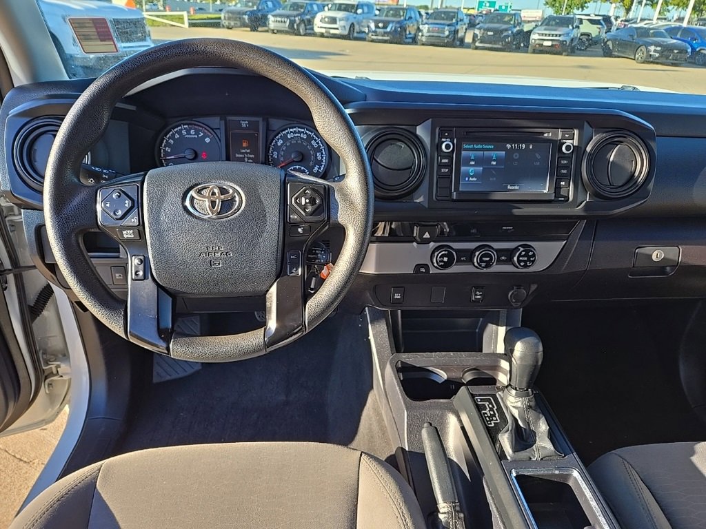 Used 2018 Toyota Tacoma SR image 21