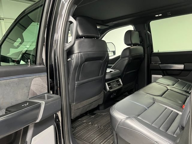 Used 2025 Ford F450 Platinum w/ FX4 Off-Road Package AWD/4WD image 45