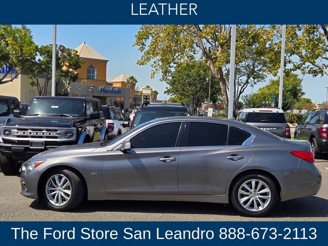 Used 2017 INFINITI Q50 2.0t w/ Moonroof Package RWD image 5