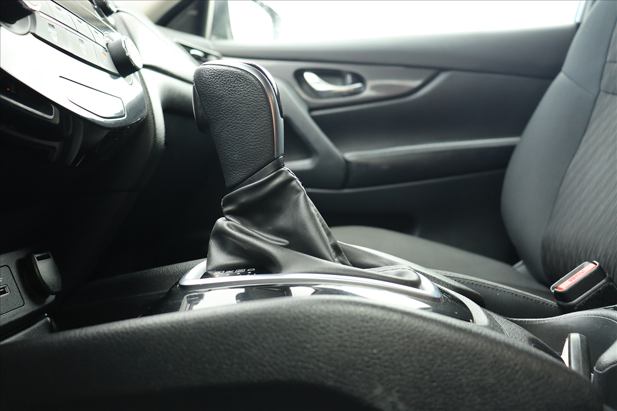 Used 2020 Nissan Rogue S w/ Special Edition Package FWD image 36