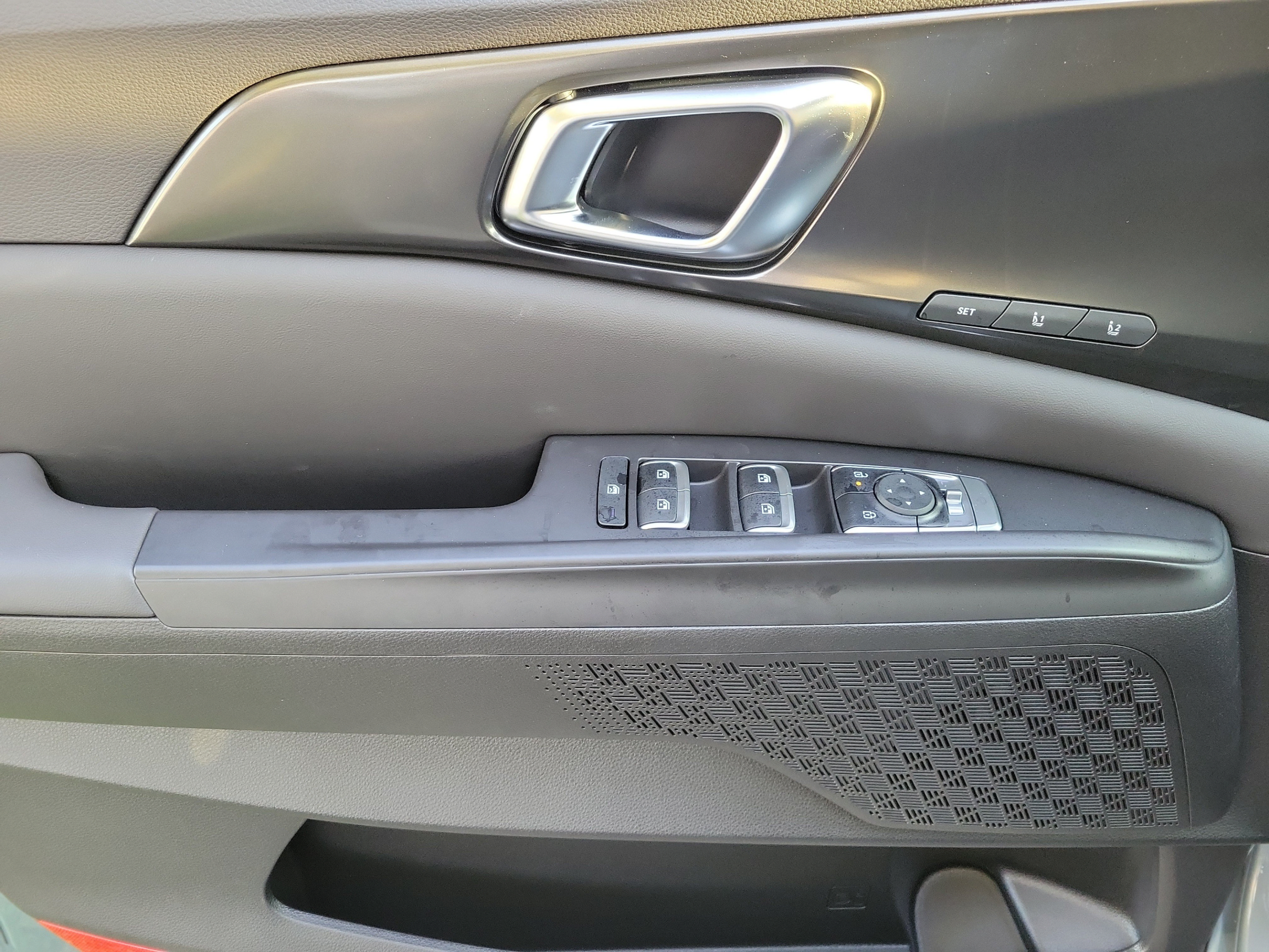 New 2027 Kia Carnival SX w/ Dark Edition Package FWD image 12