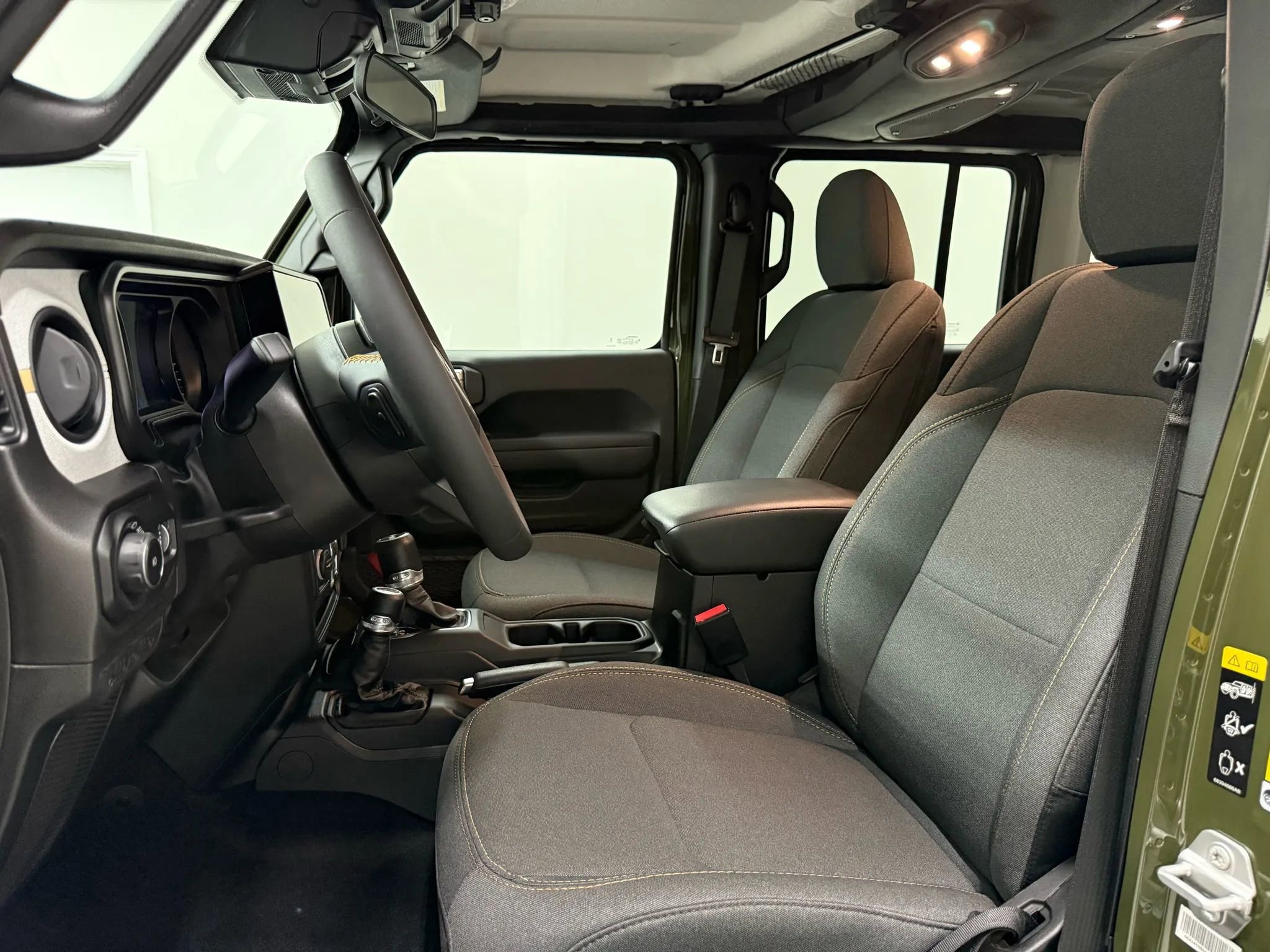 Used 2024 Jeep Wrangler Unlimited Sport image 18