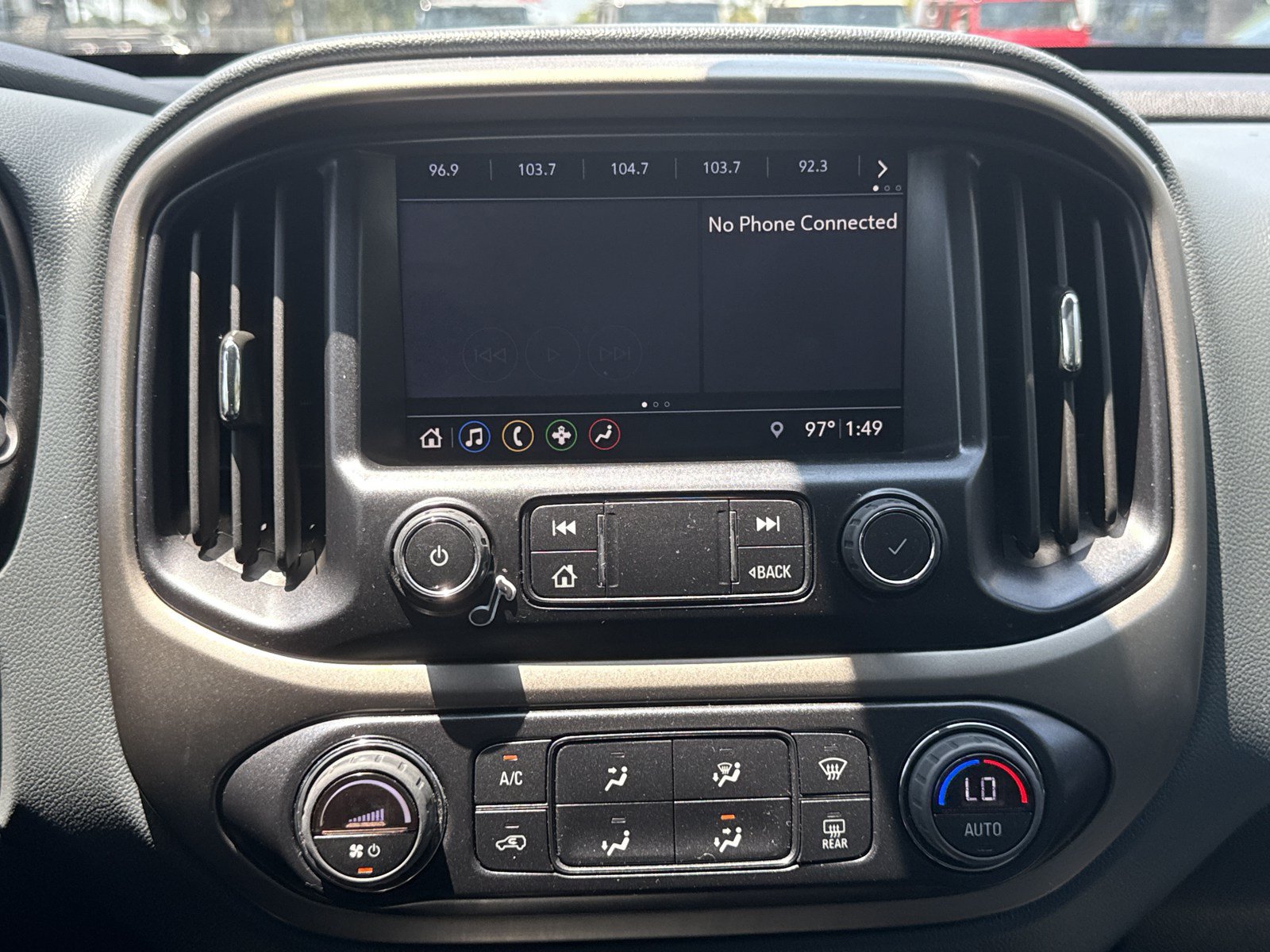 Used 2022 Chevrolet Colorado Z71 AWD/4WD image 29