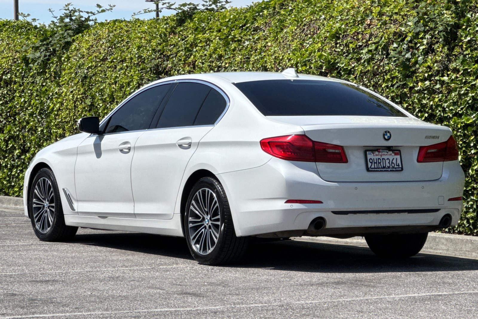 Used 2019 BMW 530i w/ Convenience Package RWD image 7