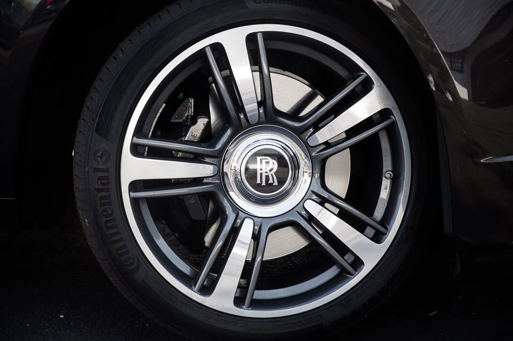 Used 2014 Rolls-Royce Ghost image 16