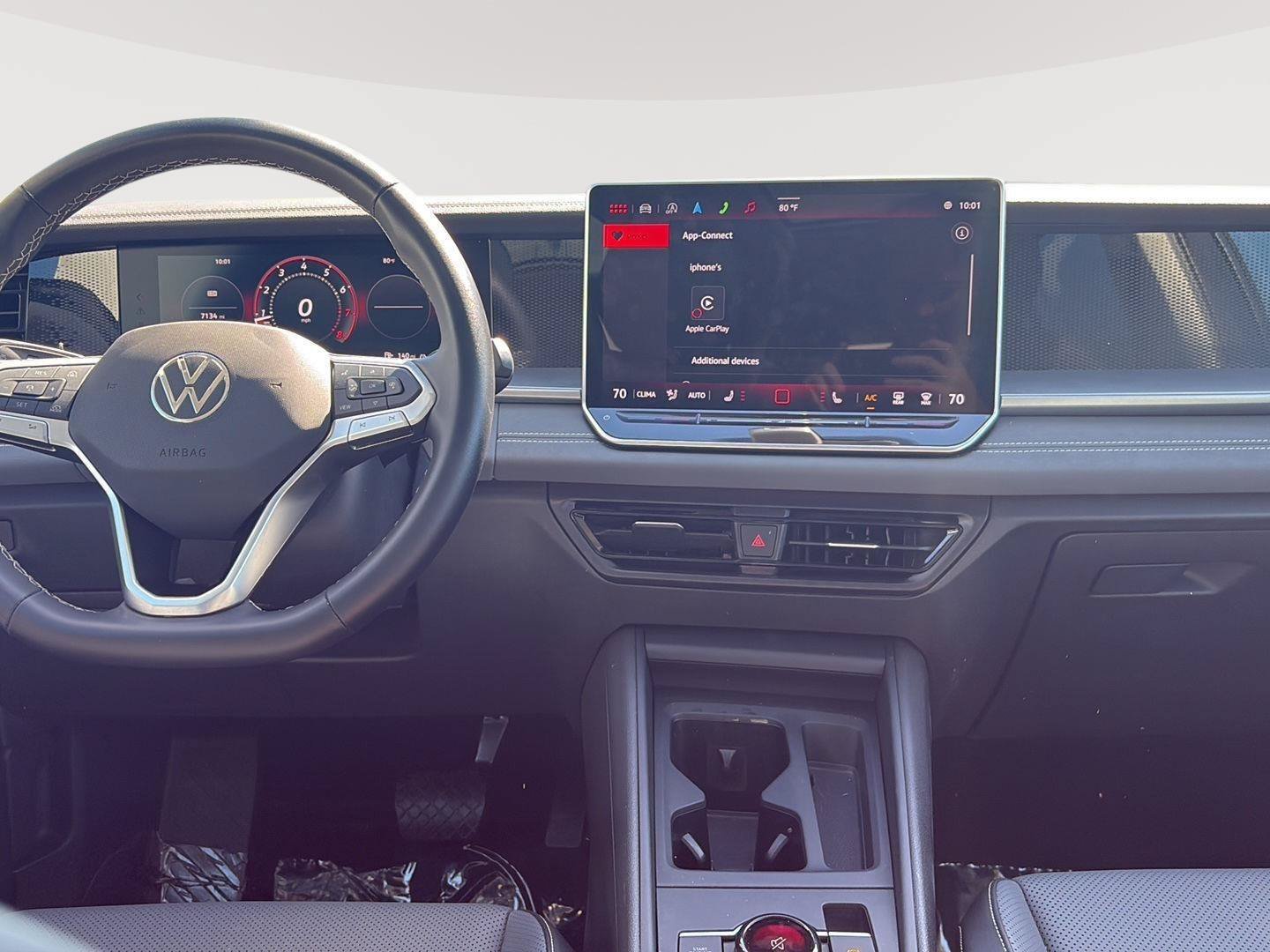 Certified 2025 Volkswagen Tiguan SE w/ Panoramic Sunroof Package AWD/4WD image 5