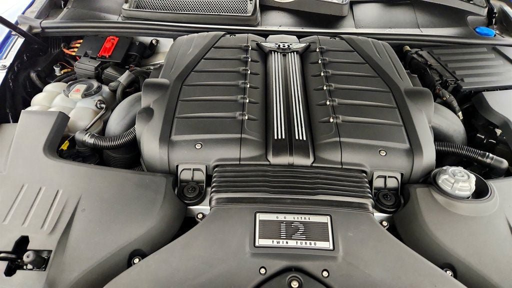 Used 2018 Bentley Bentayga AWD/4WD image 41