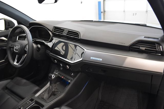 Used 2024 Audi Q3 2.0T Premium Plus image 18