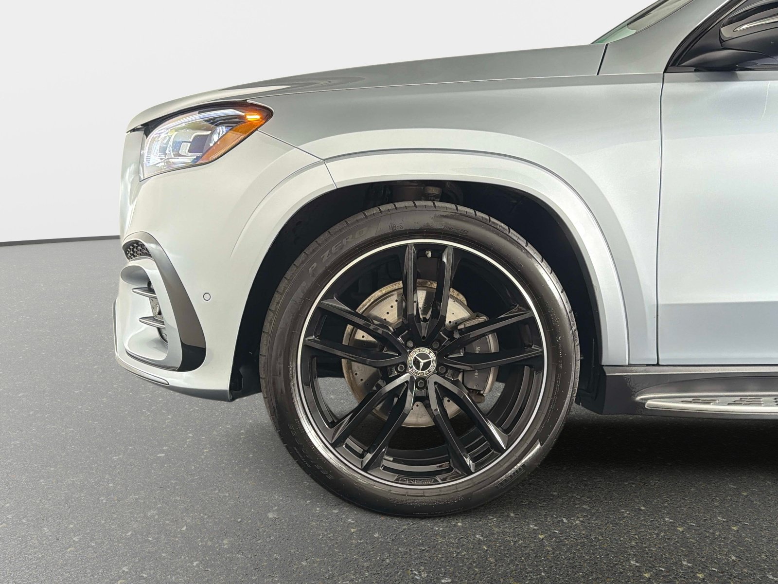 Used 2025 Mercedes-Benz GLS 580 4MATIC image 20