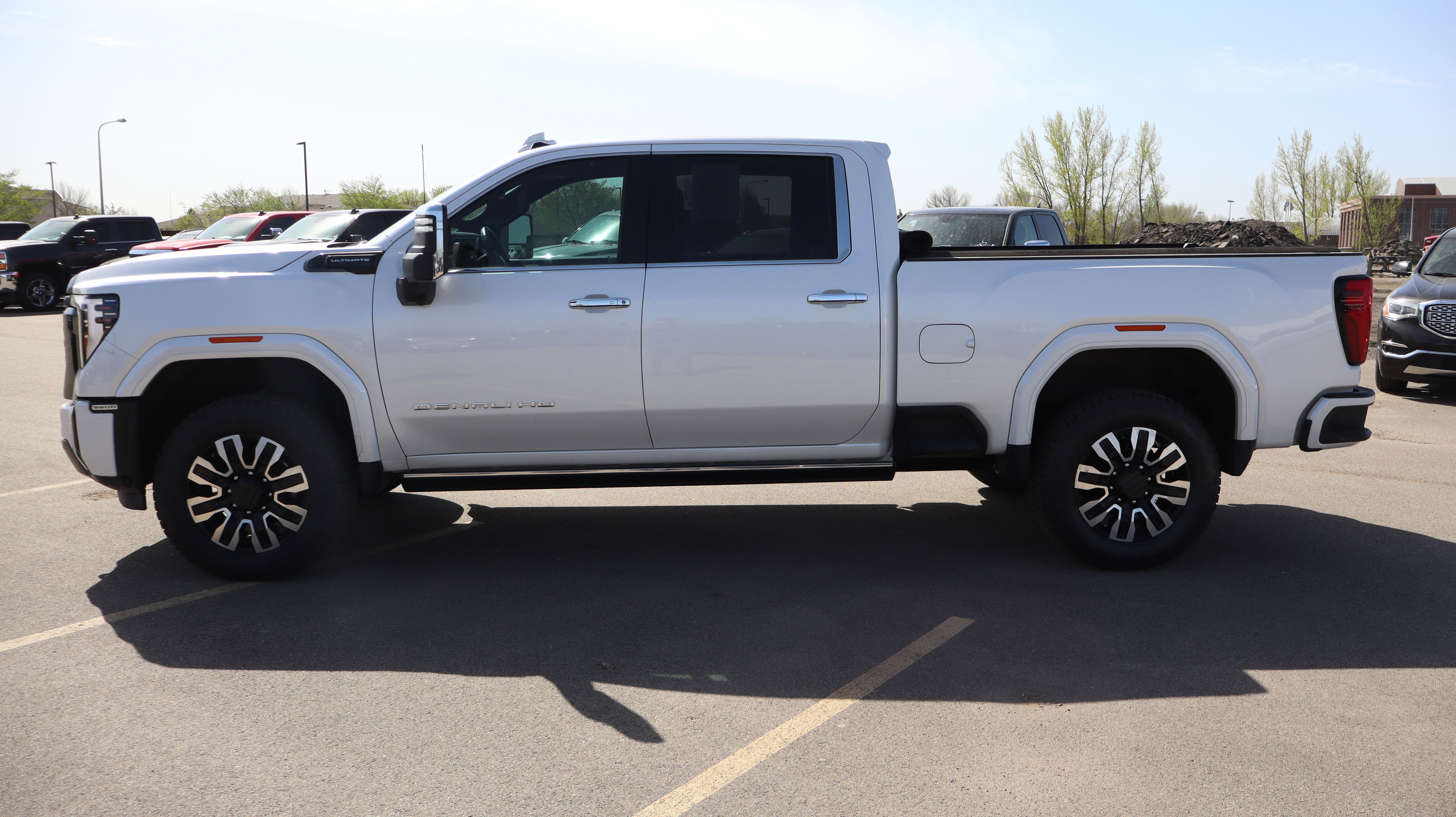Certified 2024 GMC Sierra 3500 Denali Ultimate AWD/4WD image 4