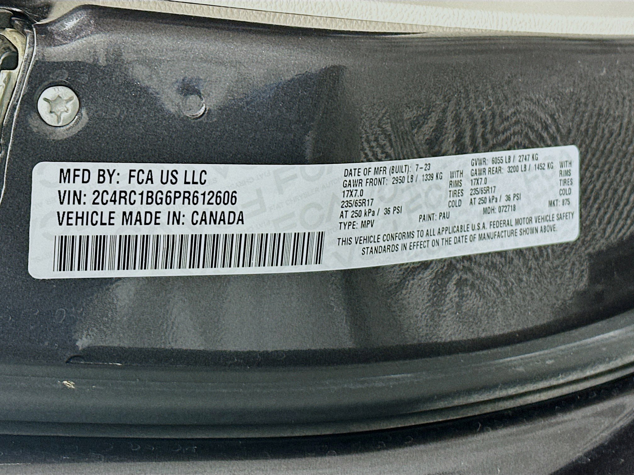 Used 2023 Chrysler Pacifica Touring-L image 12