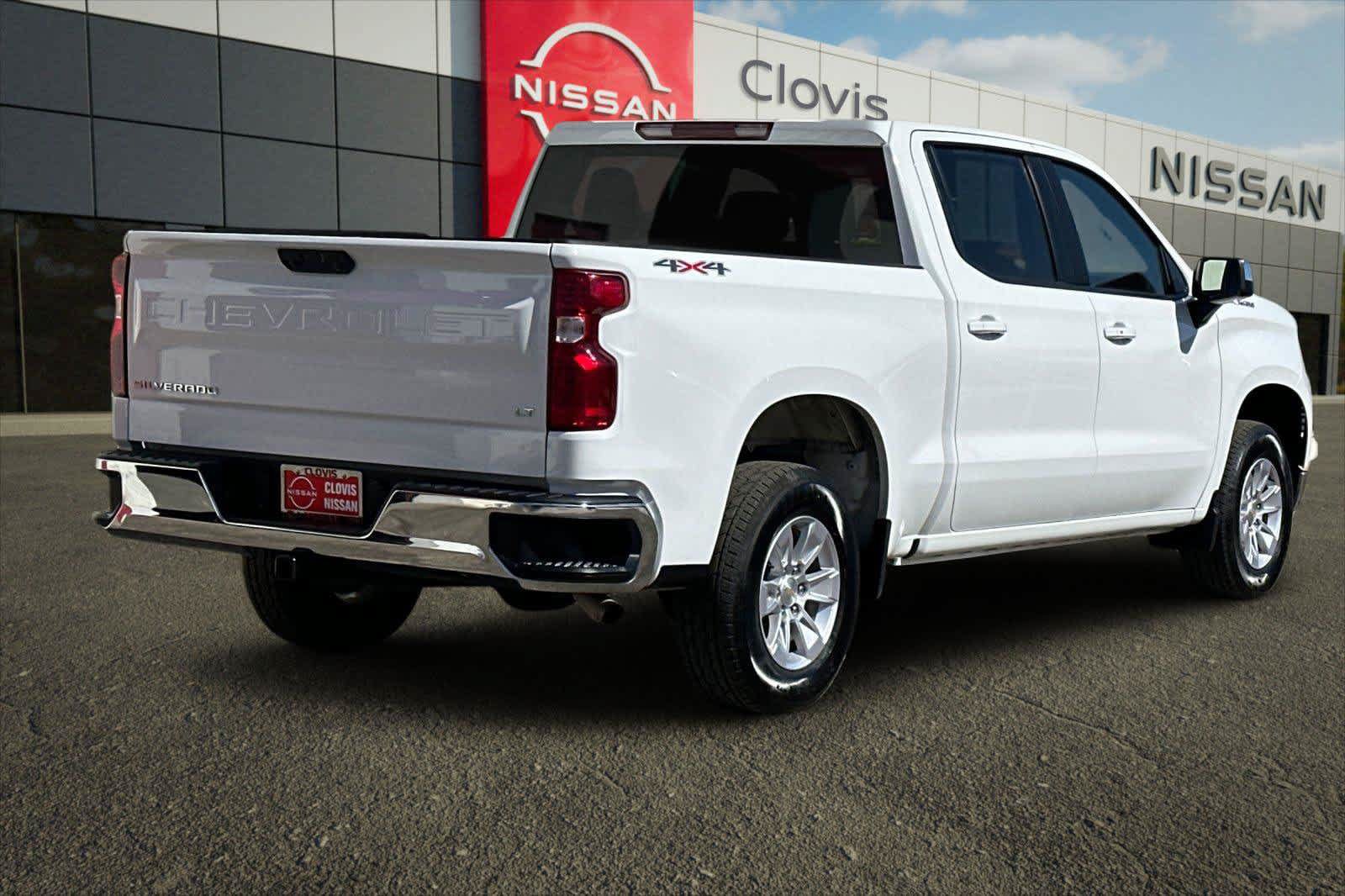 Used 2026 Chevrolet Silverado 1500 LT AWD/4WD image 2