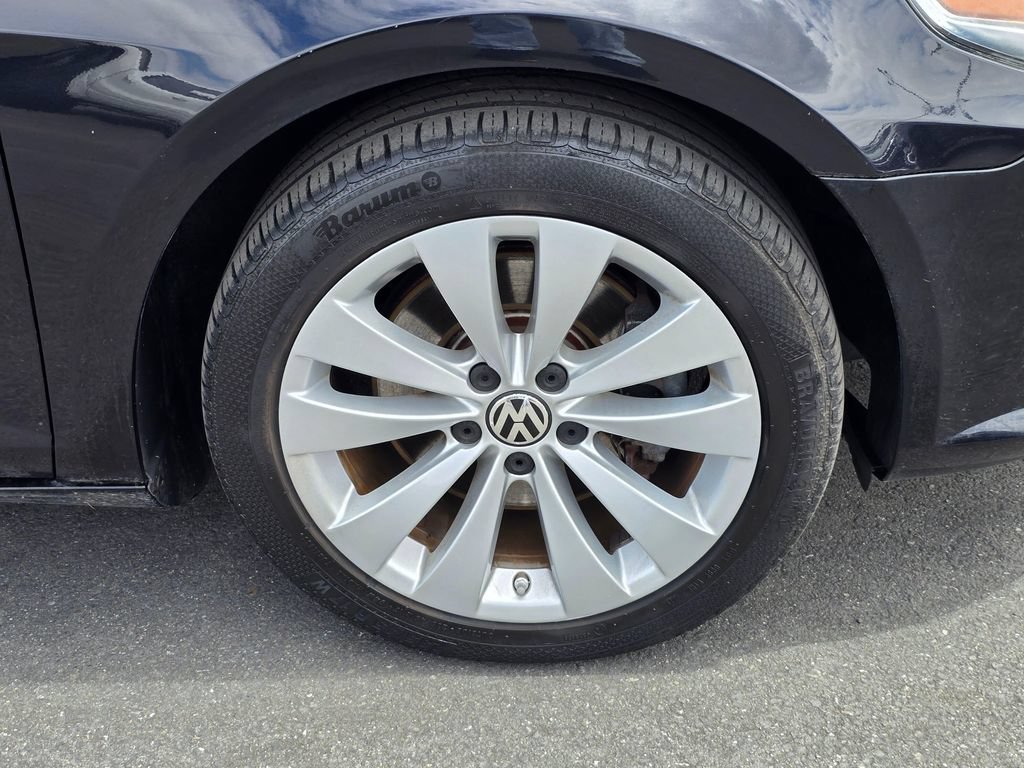Used 2012 Volkswagen CC Sport FWD image 9