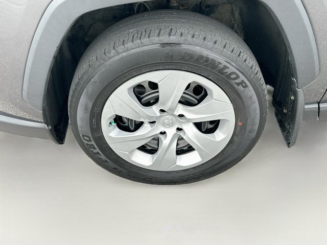 Used 2023 Toyota RAV4 LE AWD/4WD image 29