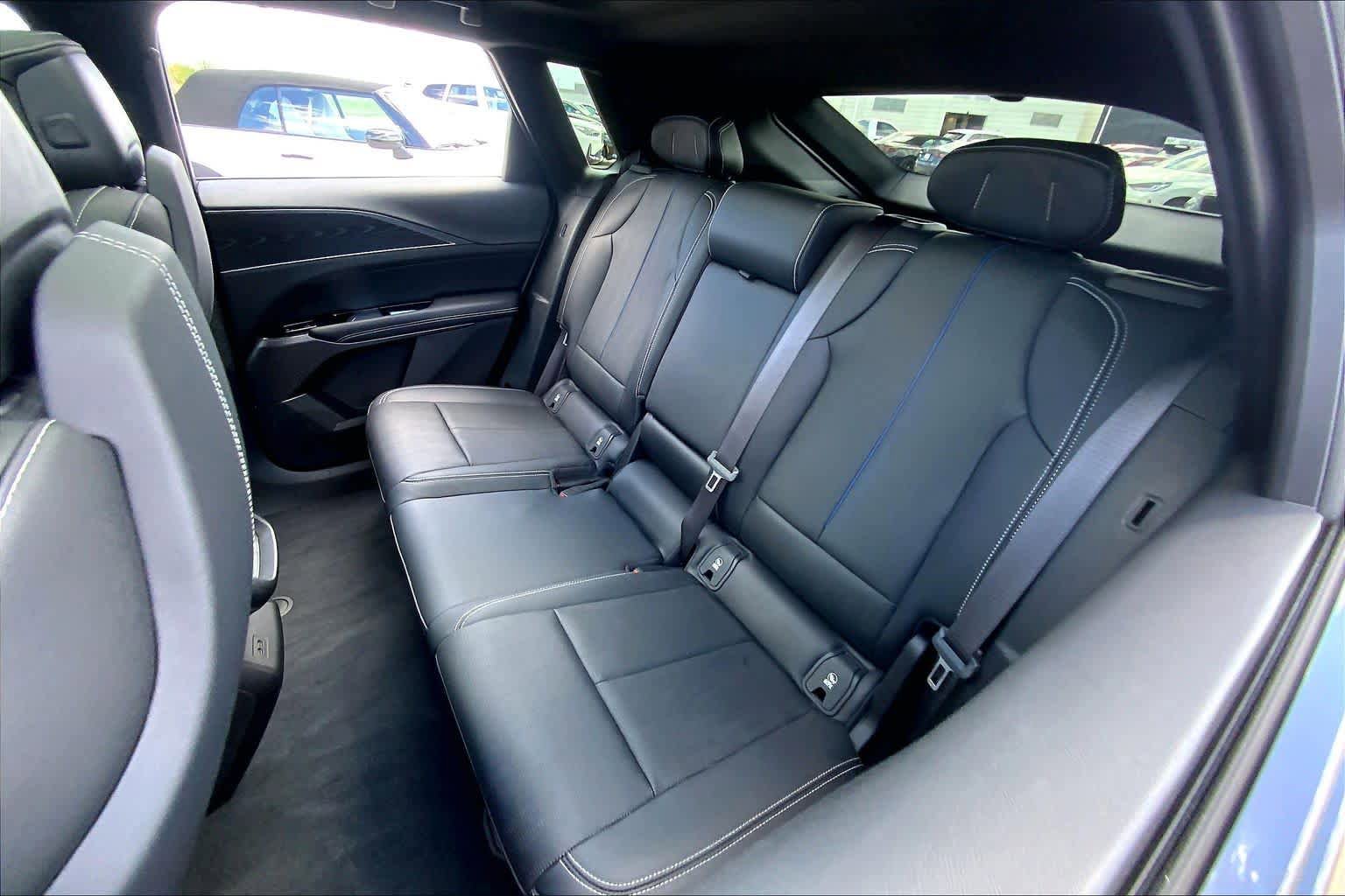 Used 2025 Cadillac Lyriq Luxury RWD image 20