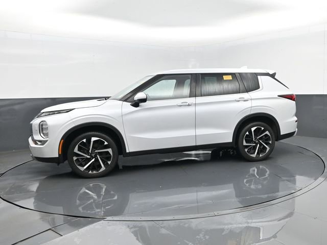 Used 2023 Mitsubishi Outlander SE AWD/4WD image 5