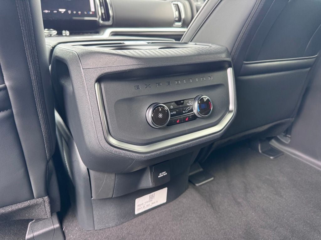 New 2027 Ford Expedition Platinum w/ Stealth Performance Package AWD/4WD image 31