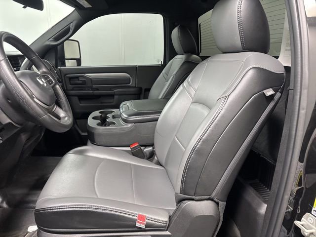 Used 2024 RAM 3500 Tradesman w/ Snow Chief Group AWD/4WD image 15
