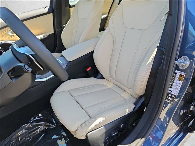 New 2026 BMW 330i xDrive Sedan w/ Premium Package AWD/4WD image 4