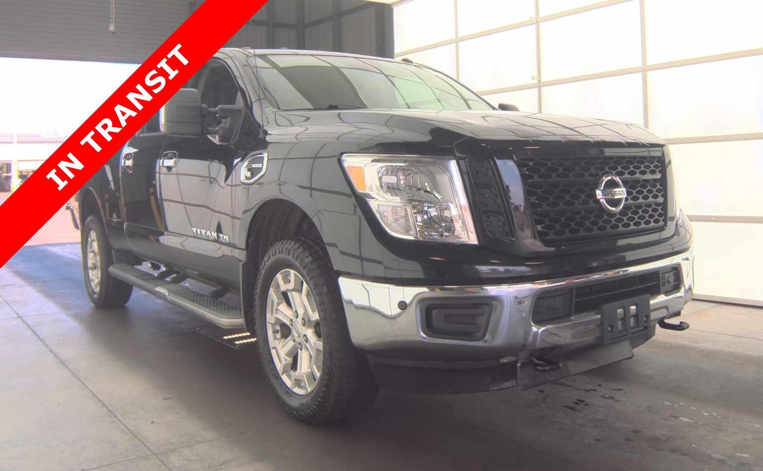 Used 2019 Nissan Titan SV w/ SV Convenience Package AWD/4WD image 5