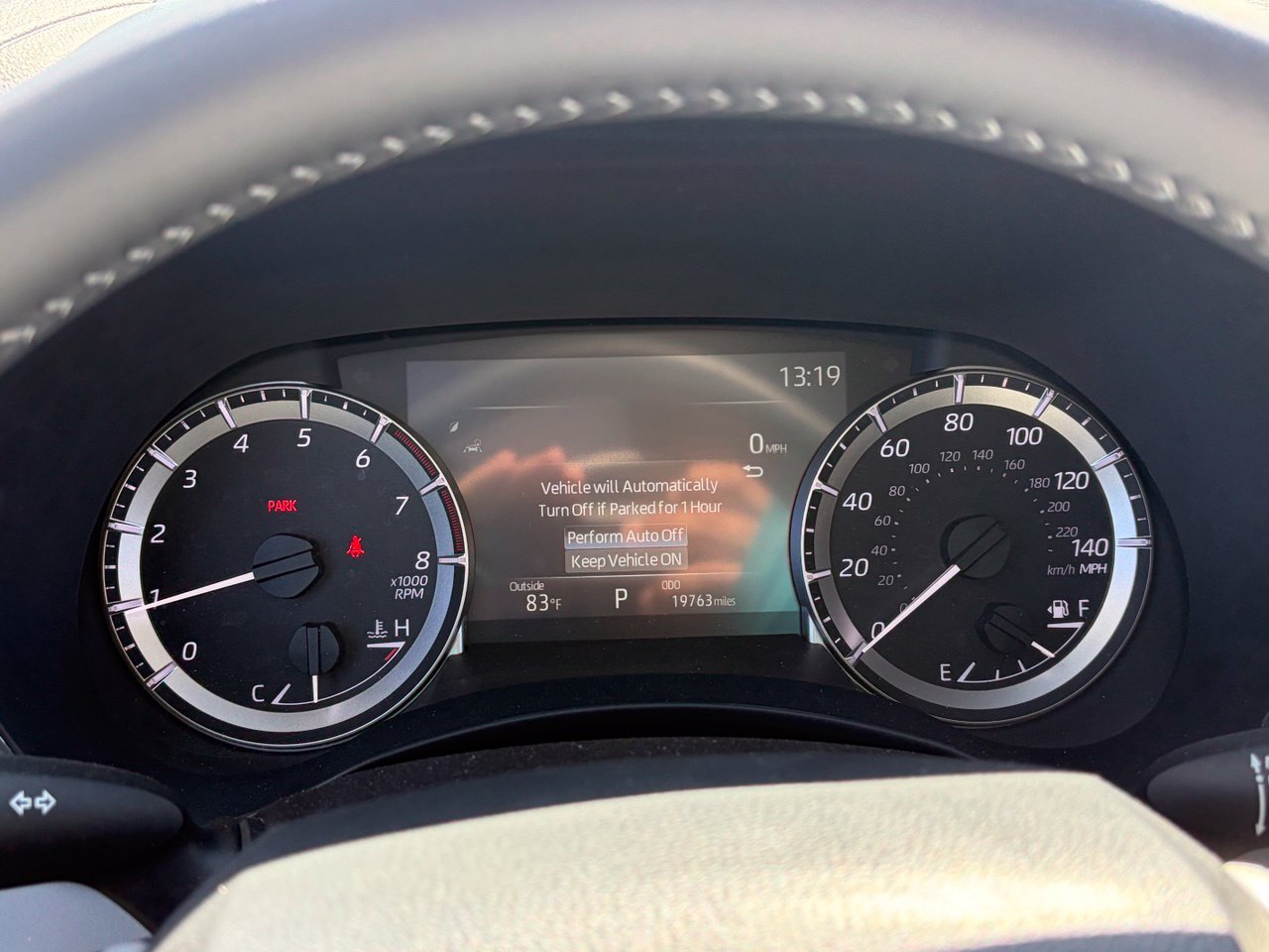 Used 2025 Toyota Highlander XLE FWD image 12